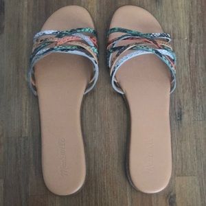 Madewell crisscross slide sandal in snake embossed leather. Size 9. Never worn.